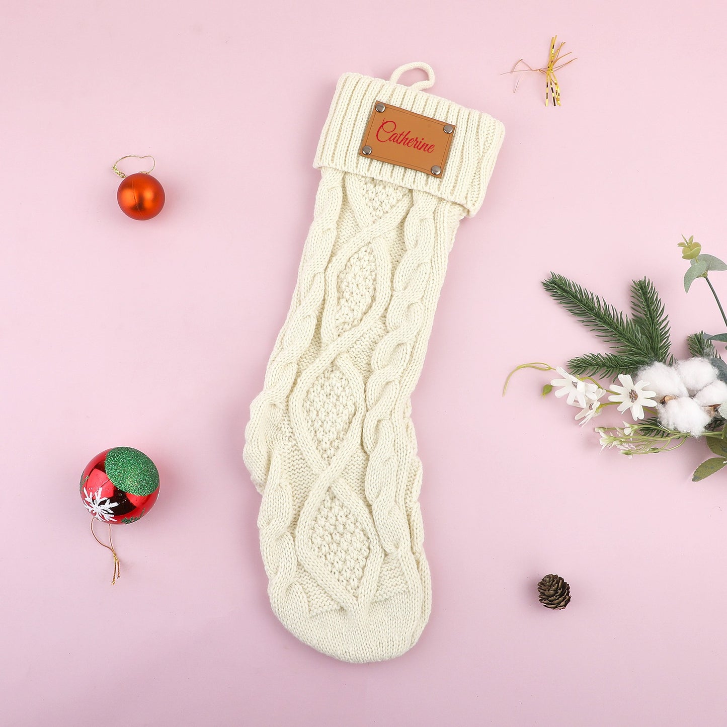 Personigitaj Kristnaskaj Ŝtrumpetoj kun Nomoj, Grandaj 7” Trikitaj Kristnaskaj Ŝtrumpetoj kun Leda Nomplato por Familio, Aro de 3, Propraj Kristnaskaj Dekoracioj por Kameno, Antaŭpordo kaj Arba Lasera Ledo-Etikedo Trikitaj Kristnaskaj Ŝtrumpetoj